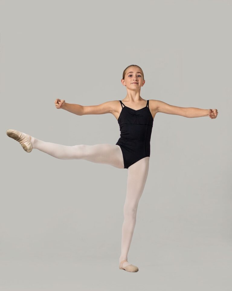 pose-8